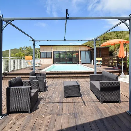 度假居 In With Heated Swimming Pool *